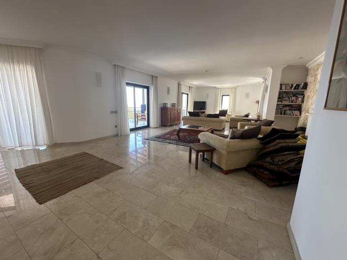 Image No.9-3 Bed Villa for sale