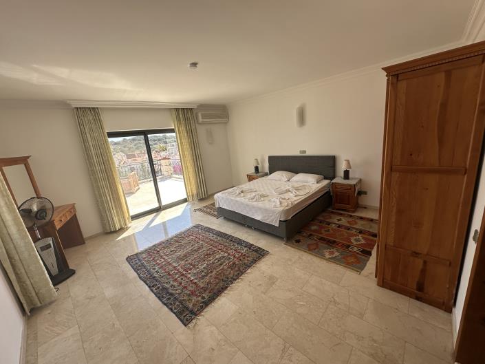 Image No.20-3 Bed Villa for sale