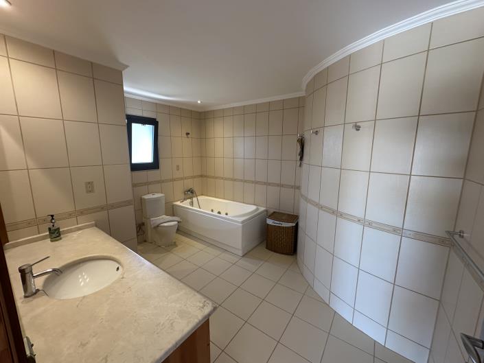 Image No.21-3 Bed Villa for sale