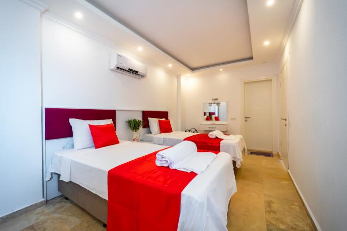 Image No.20-3 Bed Villa for sale