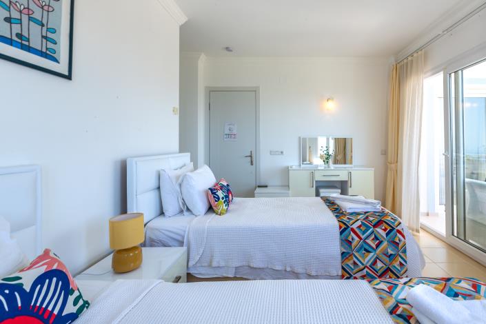 Image No.25-3 Bed Villa for sale