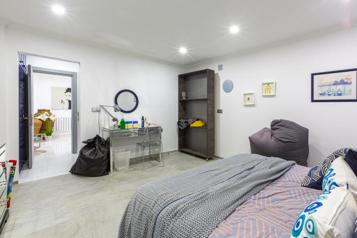 Image No.25-8 Bed Villa for sale