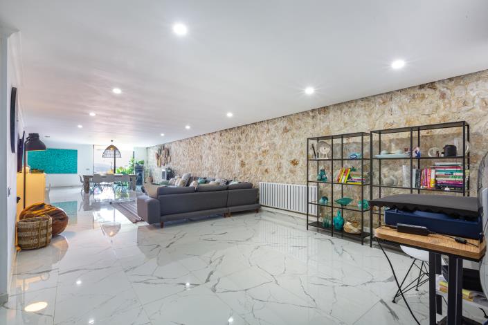 Image No.26-8 Bed Villa for sale