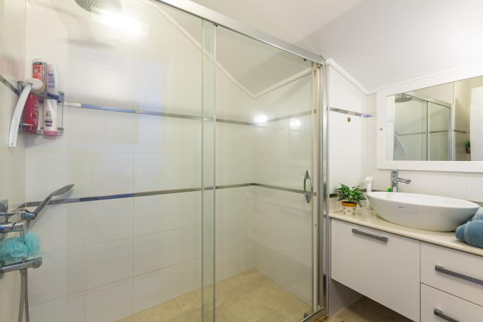 Image No.20-2 Bed Apartment for sale