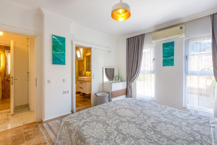 Image No.25-2 Bed Apartment for sale