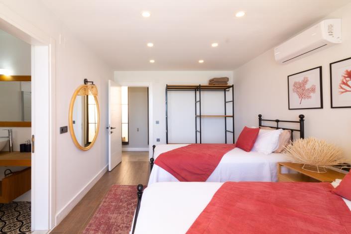 Image No.9-2 Bed Villa for sale