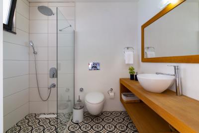 WhatsApp-Image-2025-10-31-at-17-25-34