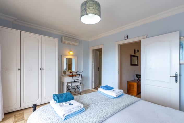 Image No.25-3 Bed Villa for sale