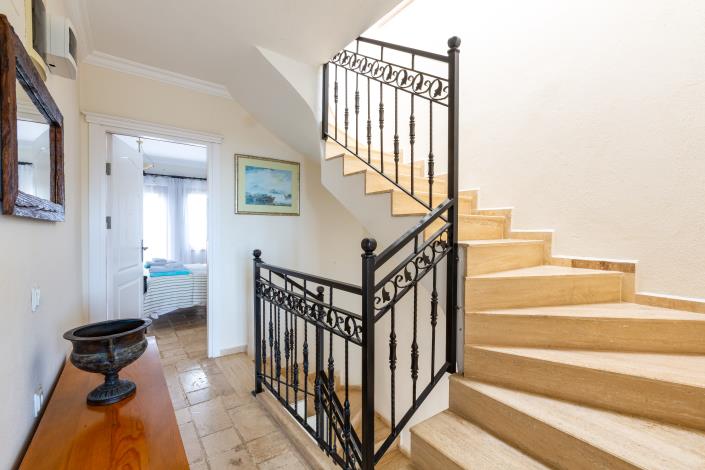 Image No.28-3 Bed Villa for sale