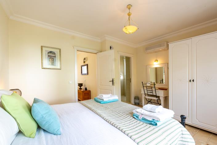 Image No.33-3 Bed Villa for sale