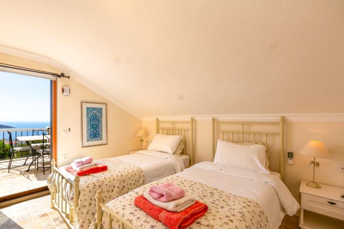 Image No.35-3 Bed Villa for sale