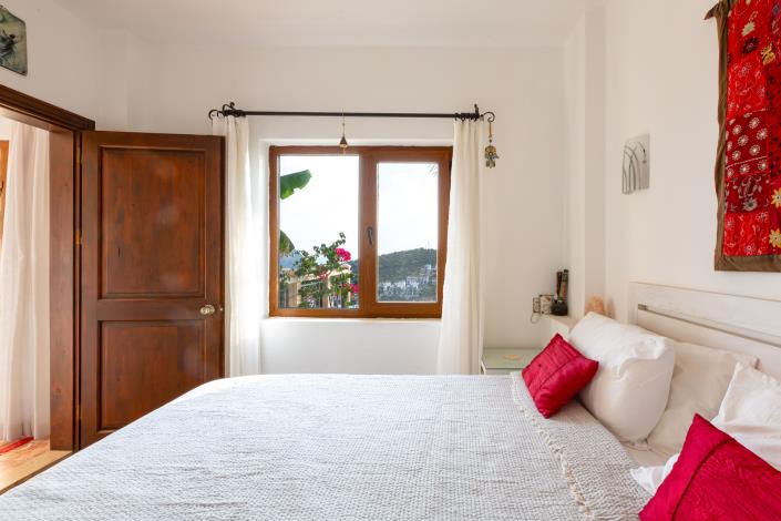 Image No.23-2 Bed Apartment for sale