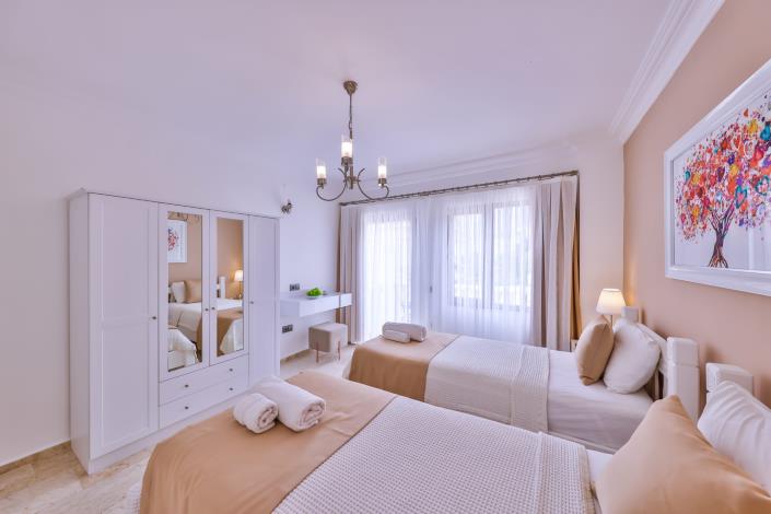 Image No.38-5 Bed Villa for sale