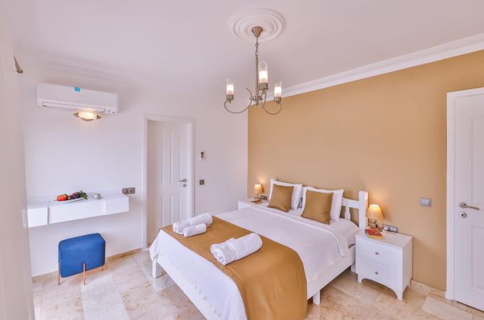 Image No.39-5 Bed Villa for sale