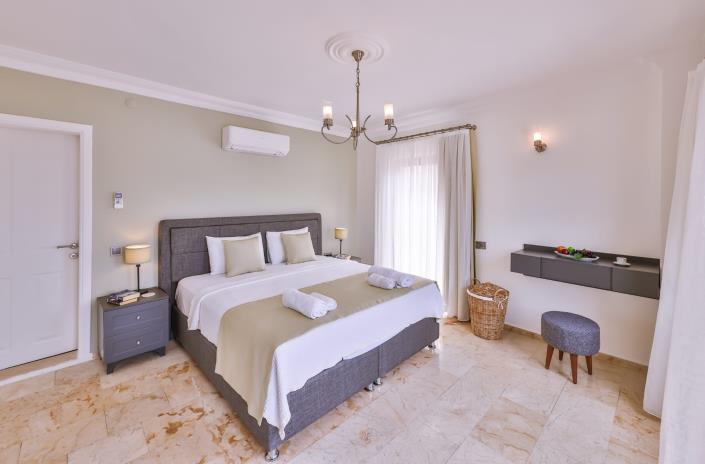 Image No.44-5 Bed Villa for sale