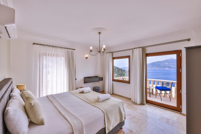 Image No.45-5 Bed Villa for sale