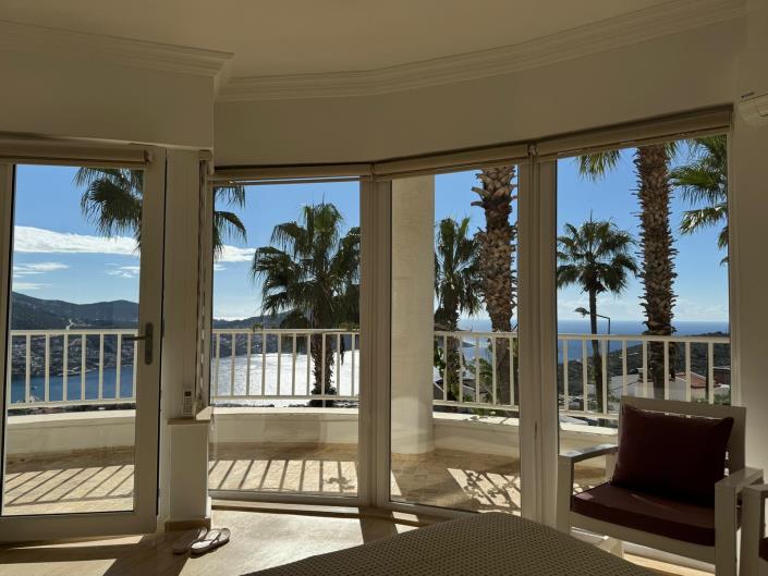 Image No.12-2 Bed Apartment for sale