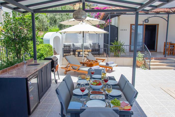 Image No.2-3 Bed Villa for sale