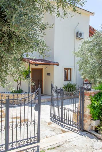 Image No.9-3 Bed Villa for sale