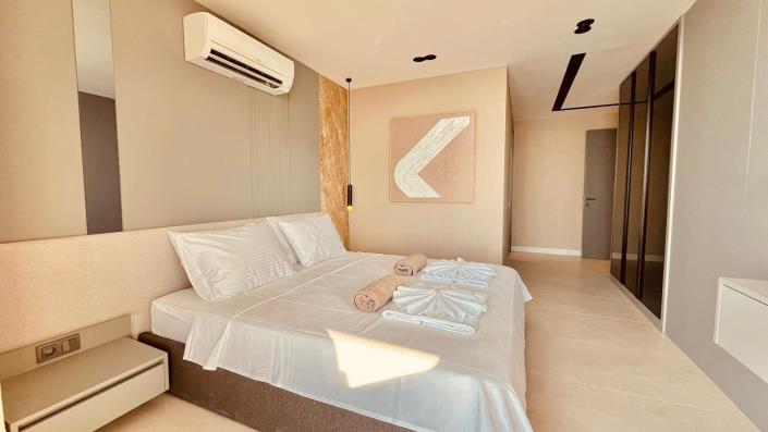 Image No.12-3 Bed Villa for sale