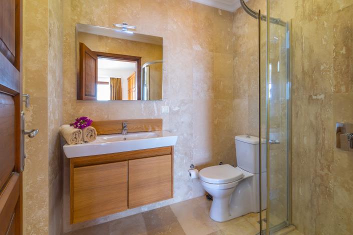 Image No.18-4 Bed Villa for sale