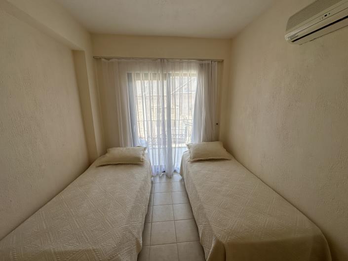 Image No.10-3 Bed Apartment for sale