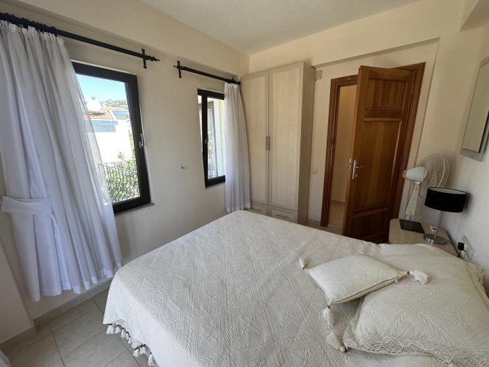 Image No.15-3 Bed Apartment for sale