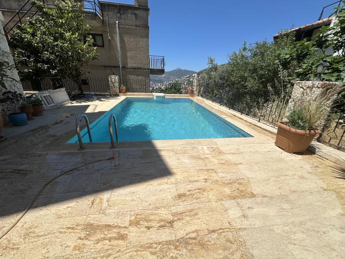 Image No.20-3 Bed Apartment for sale