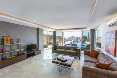 Hillside-2_need_company-17