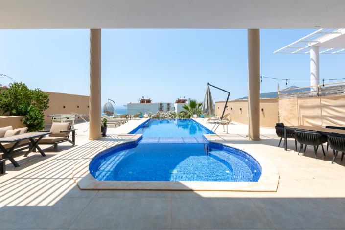 Image No.2-Villa de 5 chambres à vendre à Kalkan
