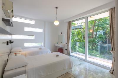 Hillside-2_need_company-31