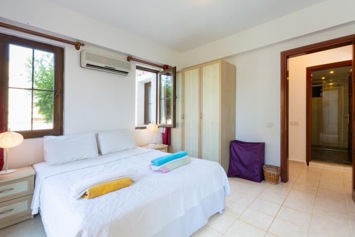 Image No.20-2 Bed Apartment for sale