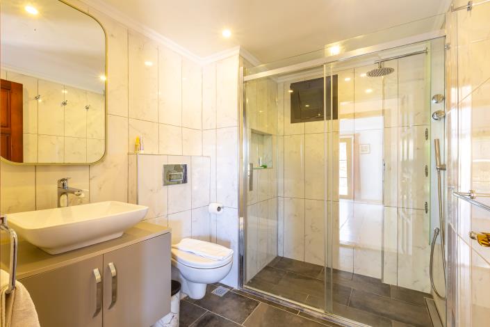 Image No.27-2 Bed Apartment for sale