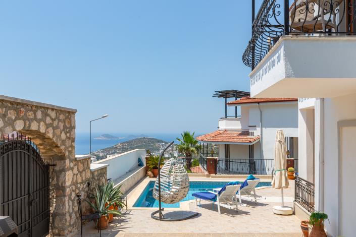 Image No.3-4 Bed Villa for sale