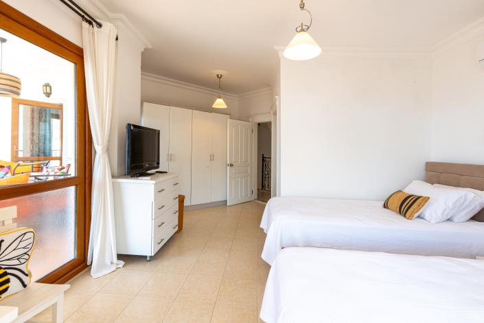 Image No.30-4 Bed Villa for sale