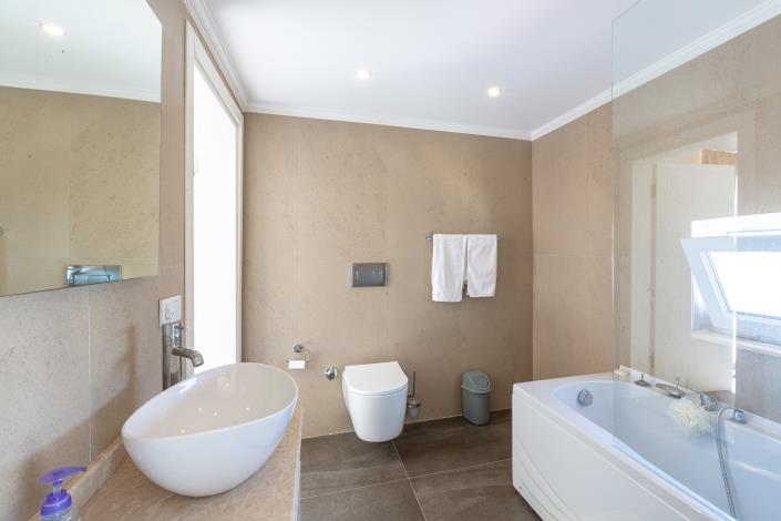 Image No.38-4 Bed Villa for sale