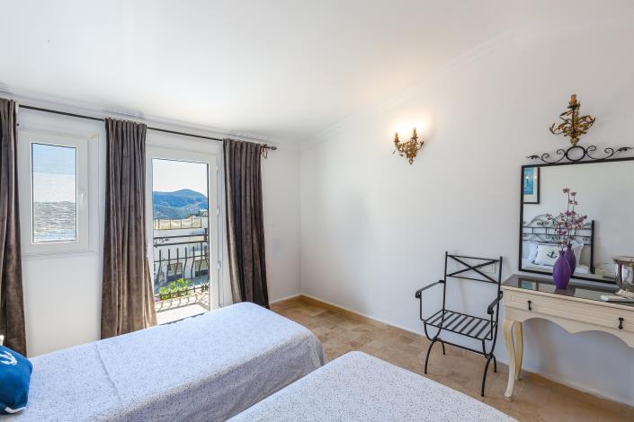 Image No.12-2 Bed Apartment for sale