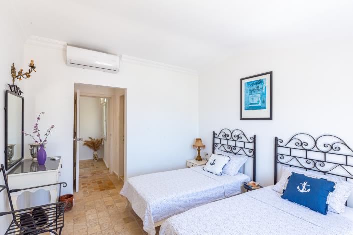 Image No.13-2 Bed Apartment for sale