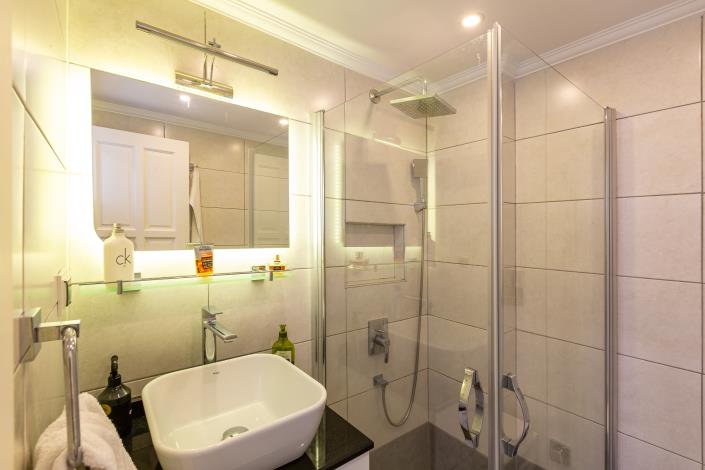 Image No.18-2 Bed Apartment for sale