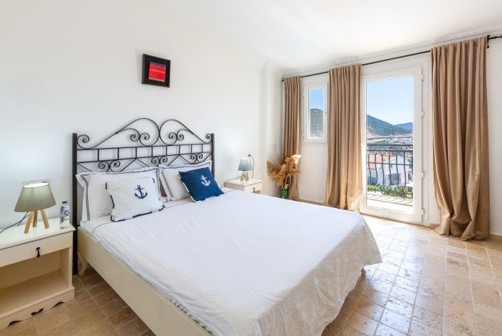 Image No.19-2 Bed Apartment for sale