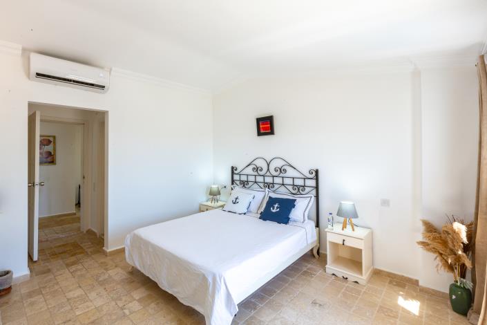 Image No.22-2 Bed Apartment for sale
