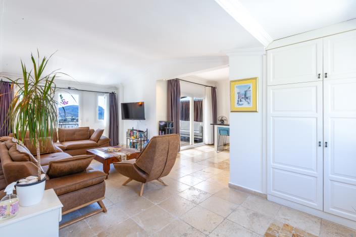 Image No.23-2 Bed Apartment for sale