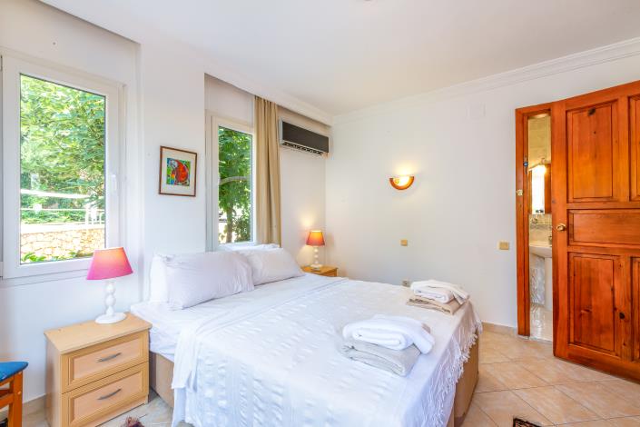 Image No.35-3 Bed Villa for sale