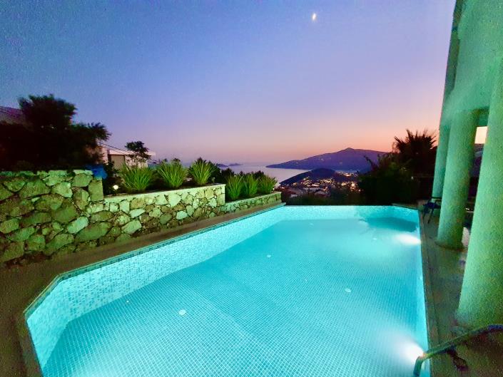 Image No.9-Villa de 4 chambres à vendre à Kalkan