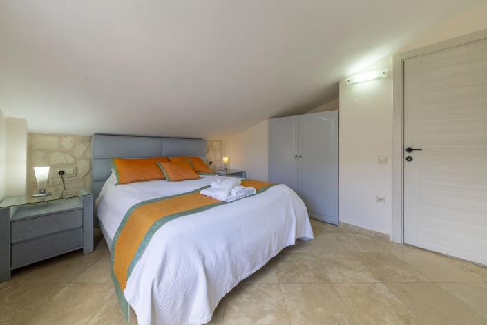 Image No.21-3 Bed Apartment for sale
