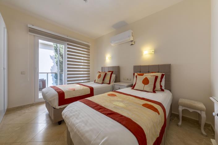 Image No.28-3 Bed Apartment for sale