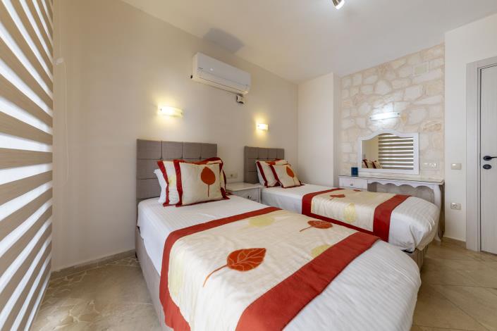 Image No.29-3 Bed Apartment for sale