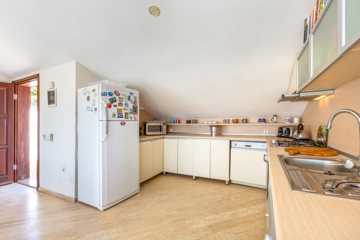 Image No.17-3 Bed Apartment for sale