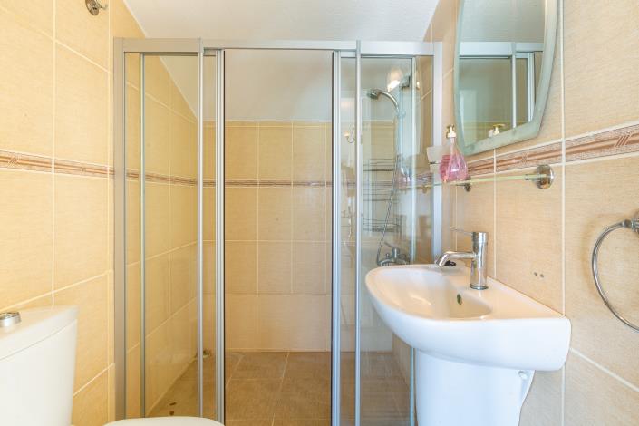 Image No.21-3 Bed Apartment for sale