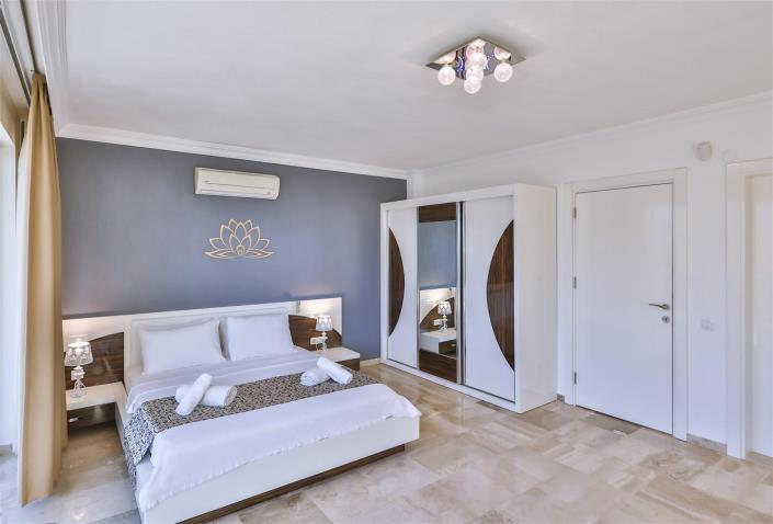 Image No.25-3 Bed Villa for sale